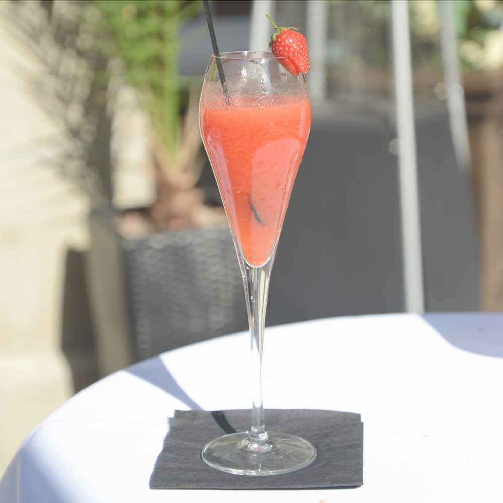 Oatlands Park Hotel strawberry delight cocktail